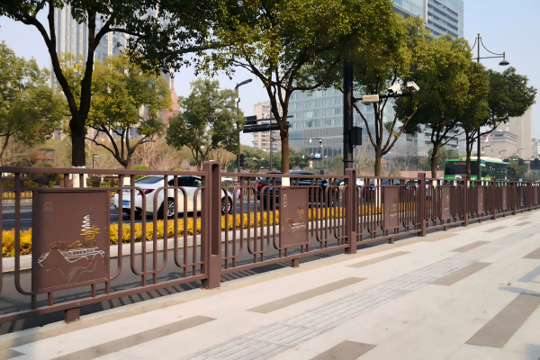 人非隔离交通护栏