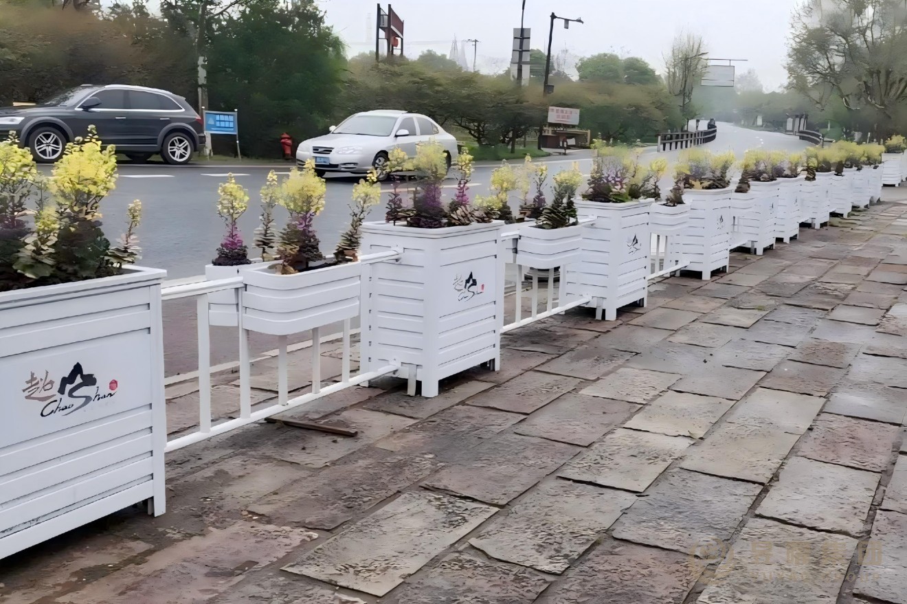 杭州超山道路人非隔离花箱护栏项目